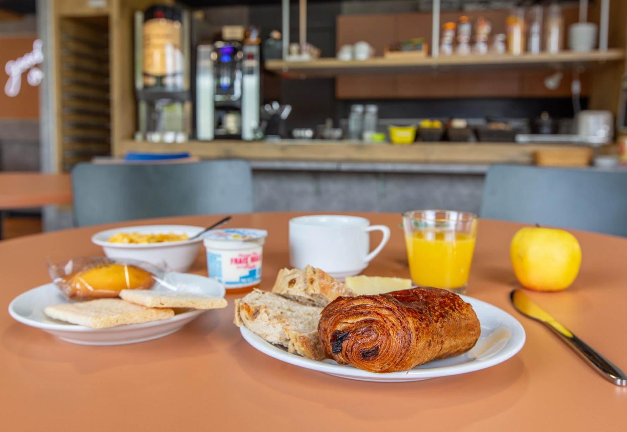 B&B Hotel Chateauroux A20 L'Occitane Déols Esterno foto