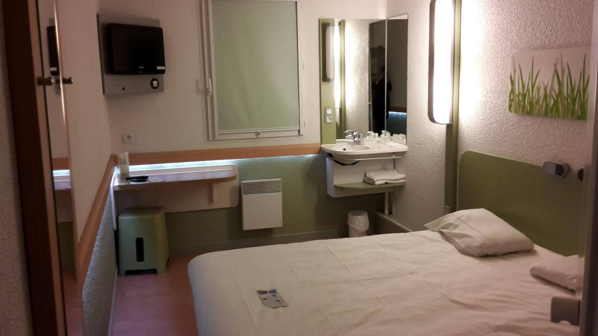 B&B Hotel Chateauroux A20 L'Occitane Déols Esterno foto